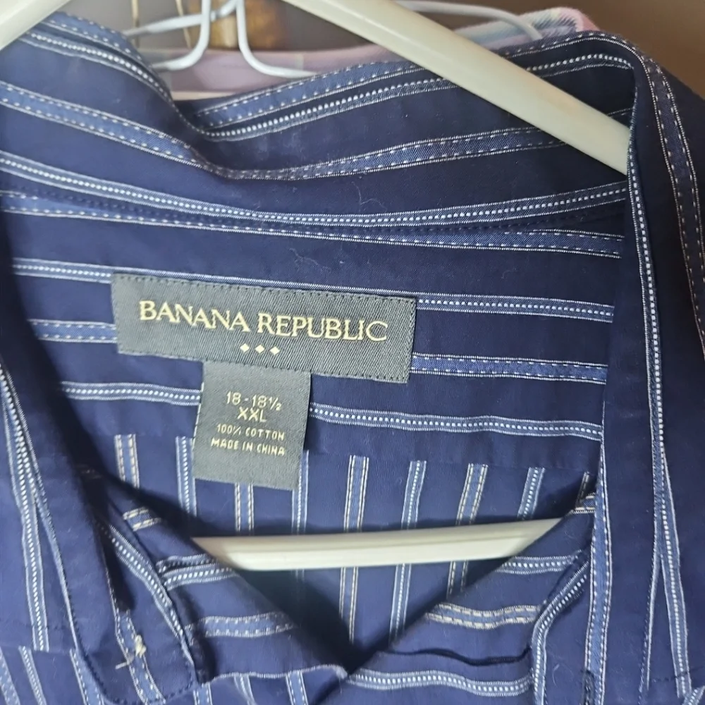 Banana Republic stylish dark